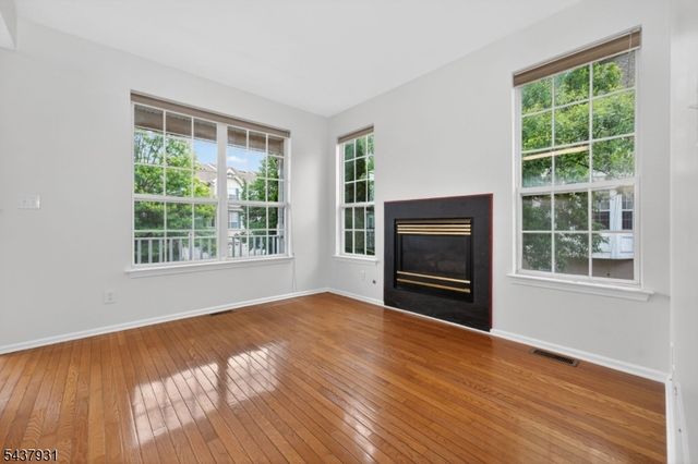 19 Cummington Ln, Raritan Twp., NJ 08822