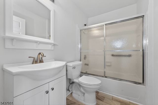 19 Cummington Ln, Raritan Twp., NJ 08822