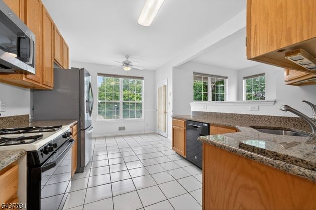 19 Cummington Ln, Raritan Twp., NJ 08822