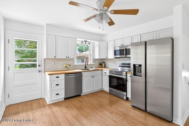 3722 Downing Way, Louisville, KY 40218