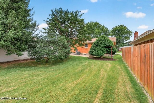 3722 Downing Way, Louisville, KY 40218