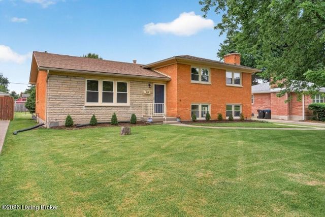 3722 Downing Way, Louisville, KY 40218