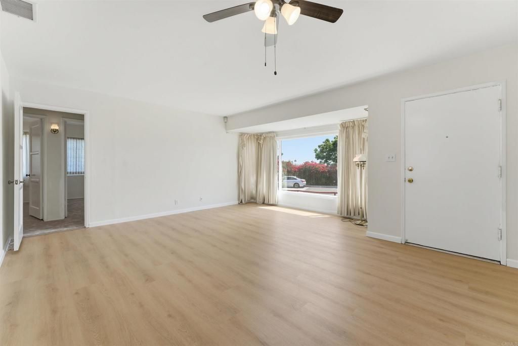 Image 6 of property listing at 6415 Zena Dr, San Diego, CA 92115