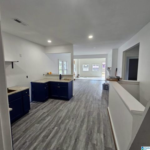 504 10TH AVENUE, Midfield, AL 35228