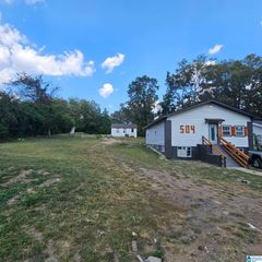 504 10TH AVENUE, Midfield, AL 35228