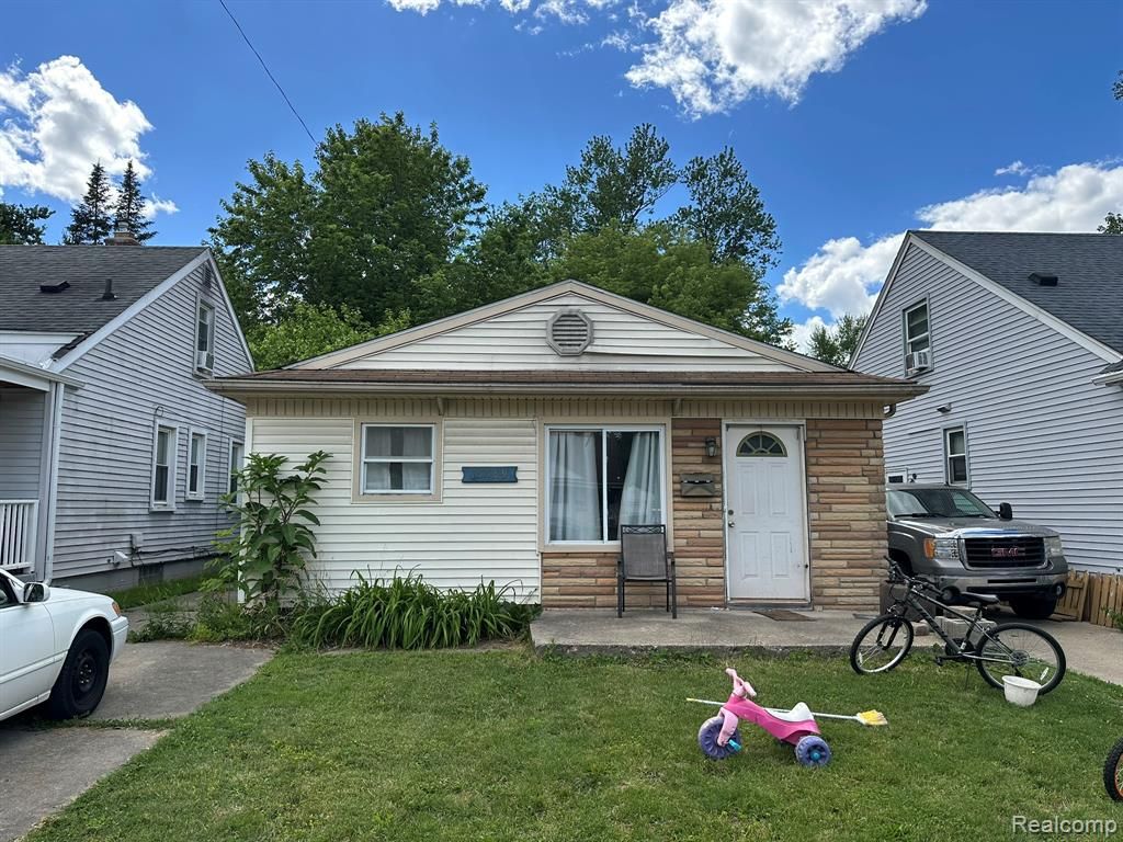 15589 Norborne Avenue, Redford, MI 48239