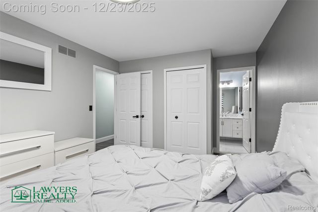 17001 Kari Court, Clinton Charter Township, MI 48038