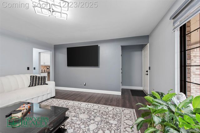 17001 Kari Court, Clinton Charter Township, MI 48038