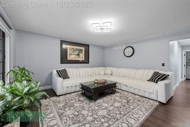 17001 Kari Court, Clinton Charter Township, MI 48038