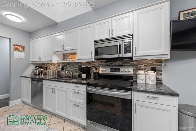 17001 Kari Court, Clinton Charter Township, MI 48038