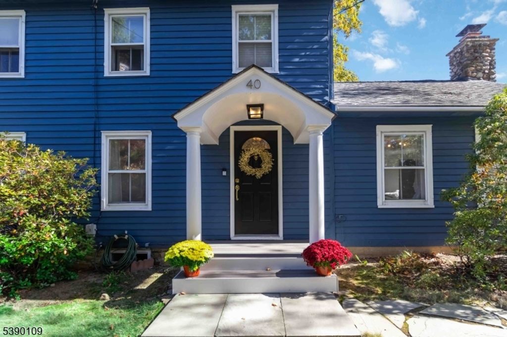 40 Captolene Ave, Bloomingdale Boro, NJ 07403