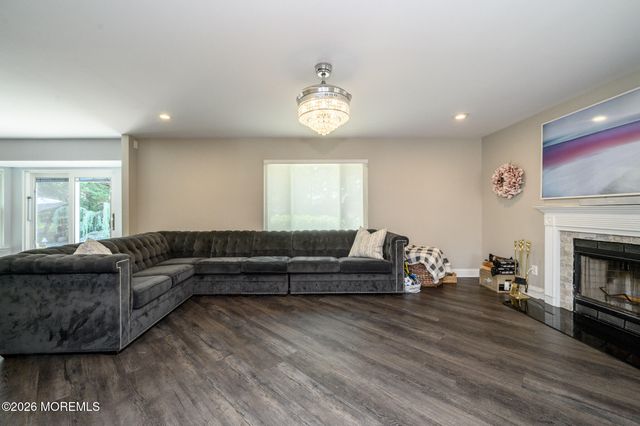 8 Cecilia Court, Howell, NJ 07731