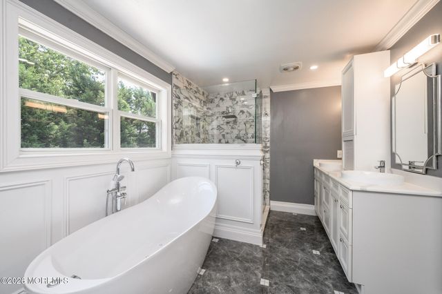 8 Cecilia Court, Howell, NJ 07731