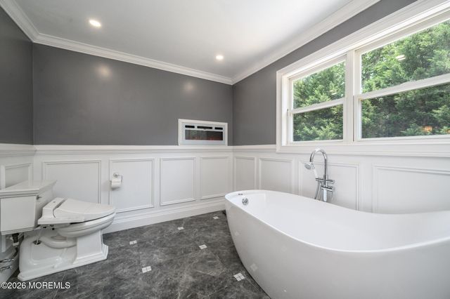 8 Cecilia Court, Howell, NJ 07731