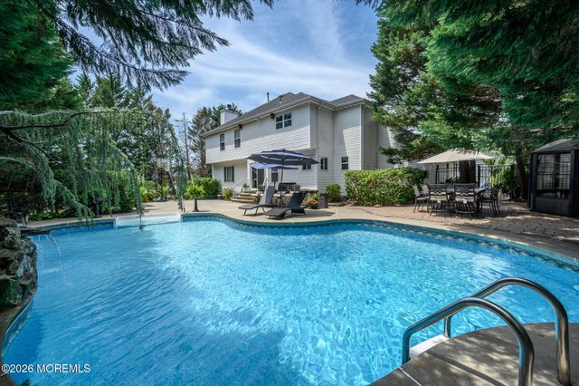 8 Cecilia Court, Howell, NJ 07731