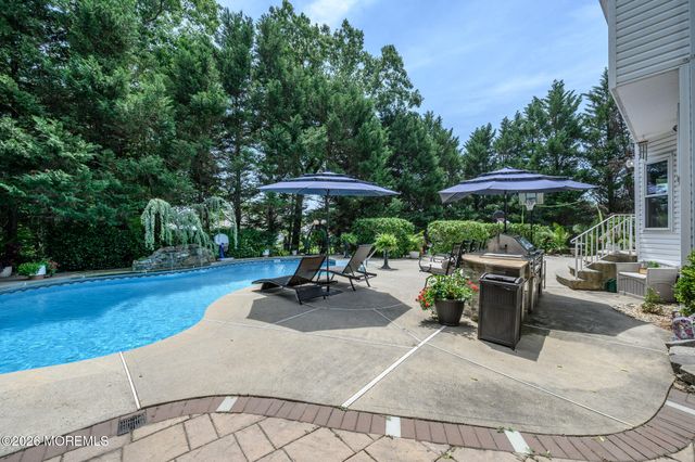 8 Cecilia Court, Howell, NJ 07731