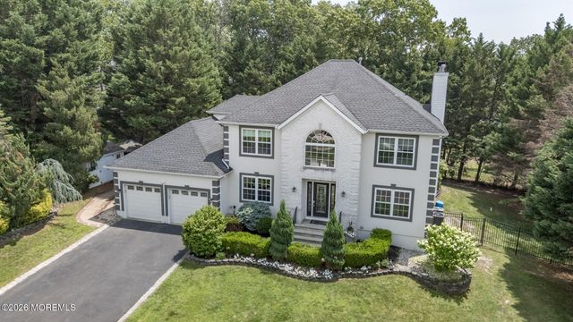 8 Cecilia Court, Howell, NJ 07731