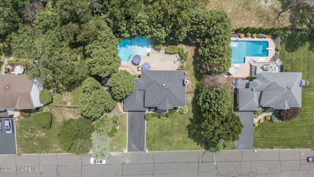 8 Cecilia Court, Howell, NJ 07731