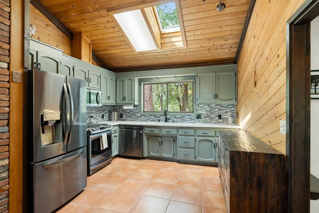 4933 Lakeside Dr, Placerville, CA 95667