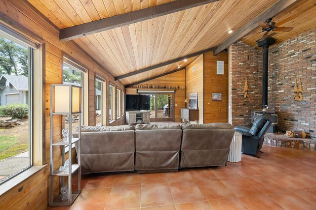 4933 Lakeside Dr, Placerville, CA 95667