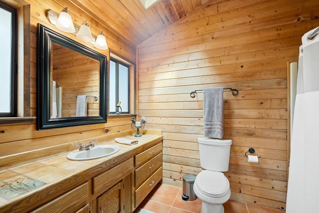 4933 Lakeside Dr, Placerville, CA 95667