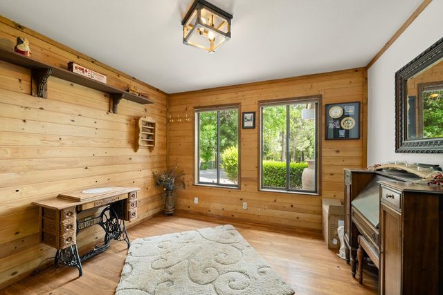 4933 Lakeside Dr, Placerville, CA 95667