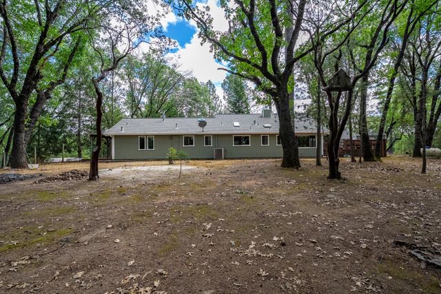 4933 Lakeside Dr, Placerville, CA 95667
