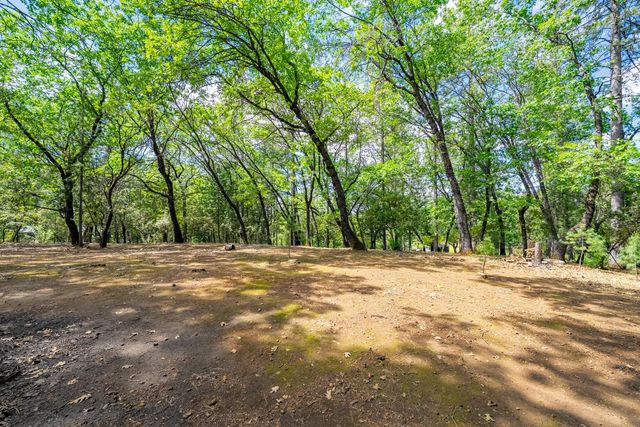 4933 Lakeside Dr, Placerville, CA 95667
