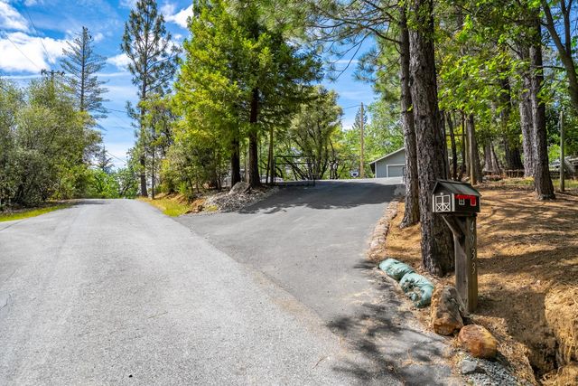 4933 Lakeside Dr, Placerville, CA 95667