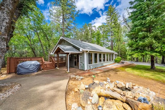 4933 Lakeside Dr, Placerville, CA 95667
