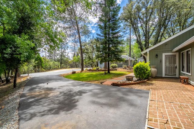 4933 Lakeside Dr, Placerville, CA 95667