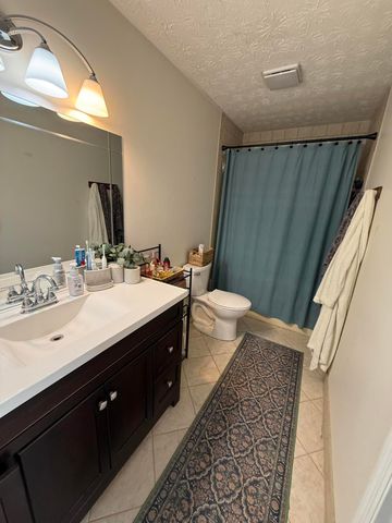 945 Stoney Creek Drive, Frankfort, KY 40601