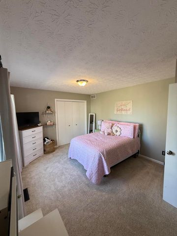 945 Stoney Creek Drive, Frankfort, KY 40601