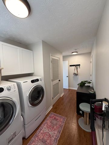 945 Stoney Creek Drive, Frankfort, KY 40601