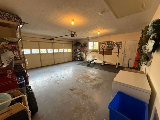 945 Stoney Creek Drive, Frankfort, KY 40601