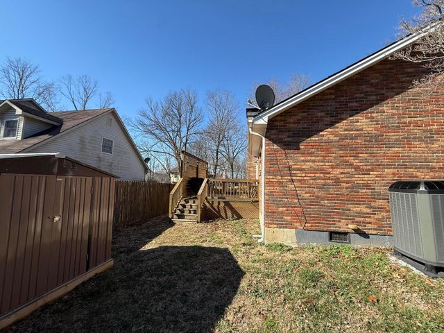 945 Stoney Creek Drive, Frankfort, KY 40601