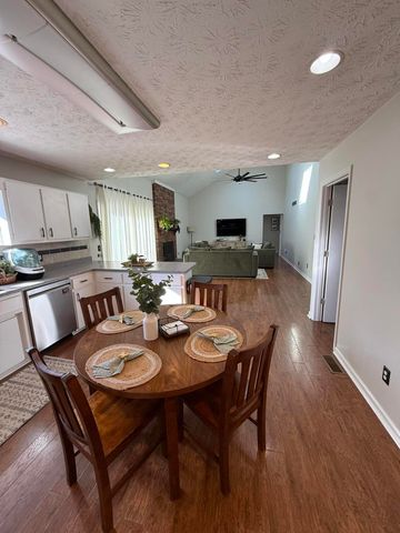 945 Stoney Creek Drive, Frankfort, KY 40601