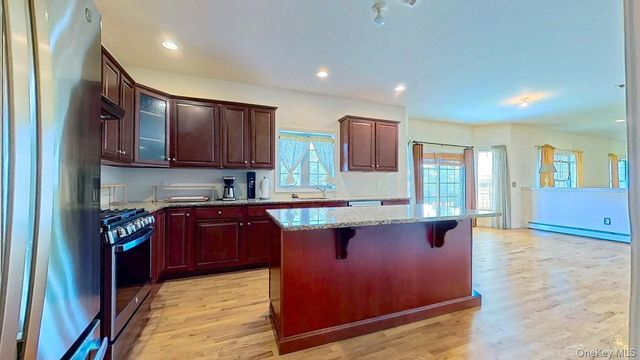 9 Prestwick Drive, Monroe, NY 10950