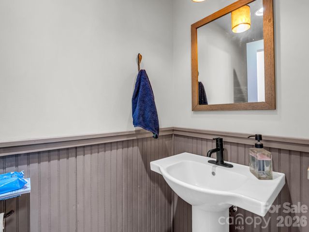 372 Horn Bottom Road, Forest City, NC 28043