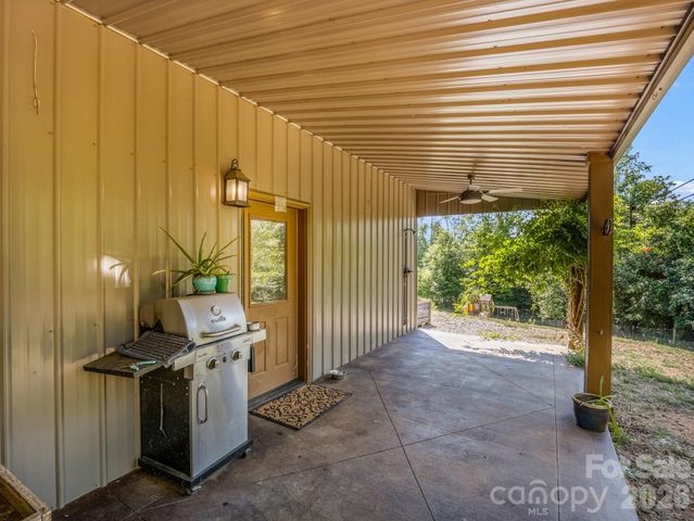 372 Horn Bottom Road, Forest City, NC 28043