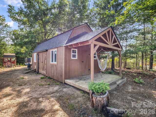 372 Horn Bottom Road, Forest City, NC 28043