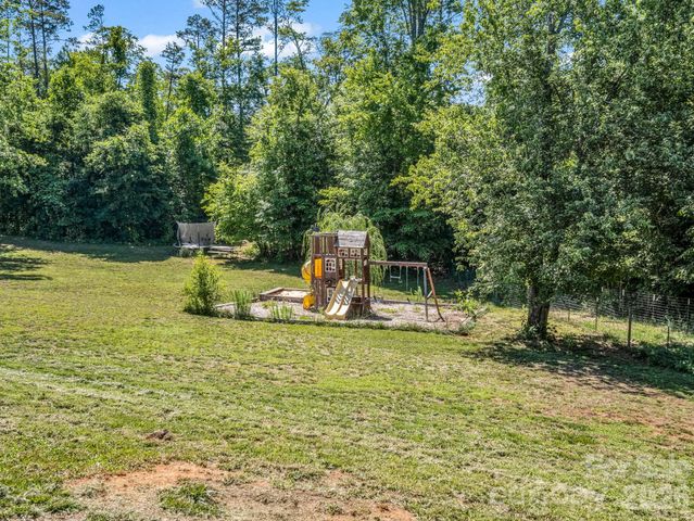 372 Horn Bottom Road, Forest City, NC 28043