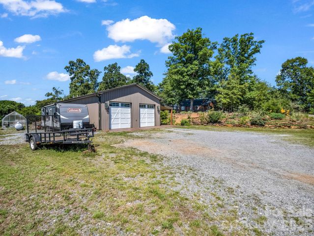 372 Horn Bottom Road, Forest City, NC 28043