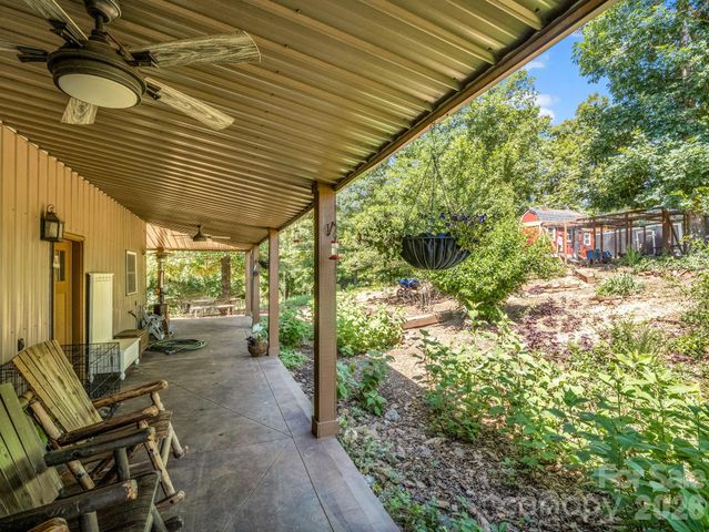 372 Horn Bottom Road, Forest City, NC 28043