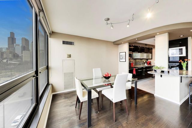 360 E Randolph Street 702, Chicago, IL 60601