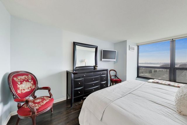 360 E Randolph Street 702, Chicago, IL 60601