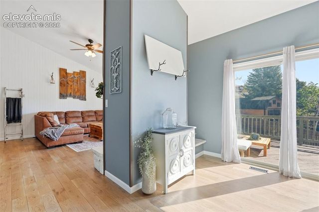 6945 Meadowwood Place, Colorado Springs, CO 80918