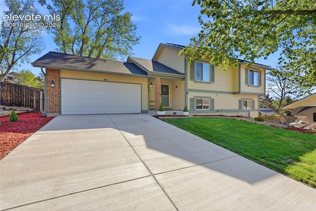6945 Meadowwood Place, Colorado Springs, CO 80918