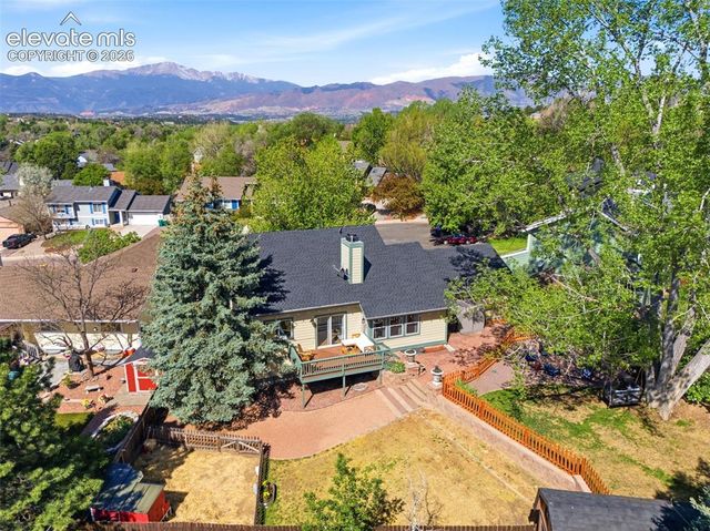 6945 Meadowwood Place, Colorado Springs, CO 80918