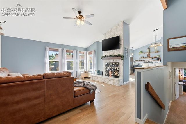 6945 Meadowwood Place, Colorado Springs, CO 80918